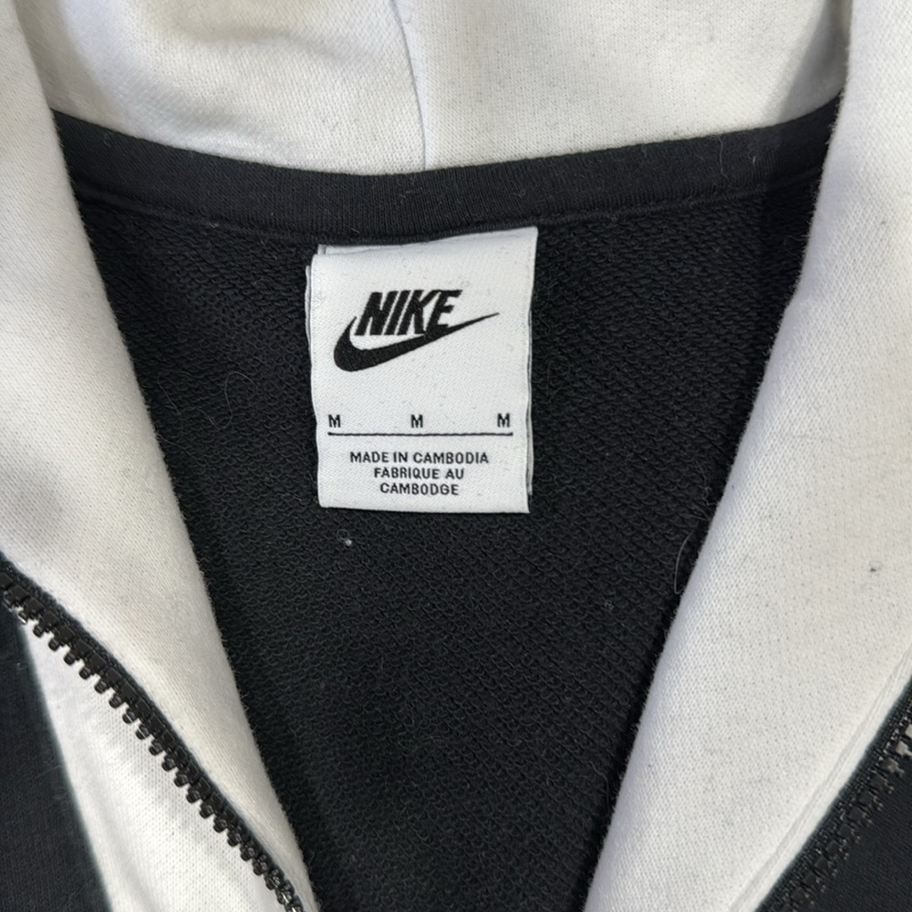 Nike 1/4 Zip - Picture 4 of 9